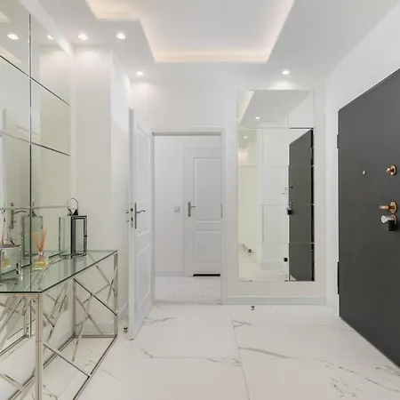 公寓 Karolkowa 28a - Luminous With Balcony By Renters Prestige 华沙