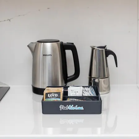 Karolkowa 28a - Luminous With Balcony By Renters Prestige 公寓 *