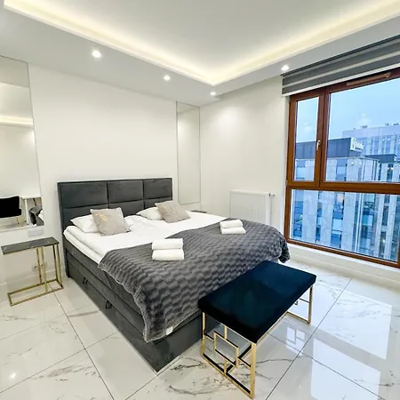Karolkowa 28a - Luminous With Balcony By Renters Prestige