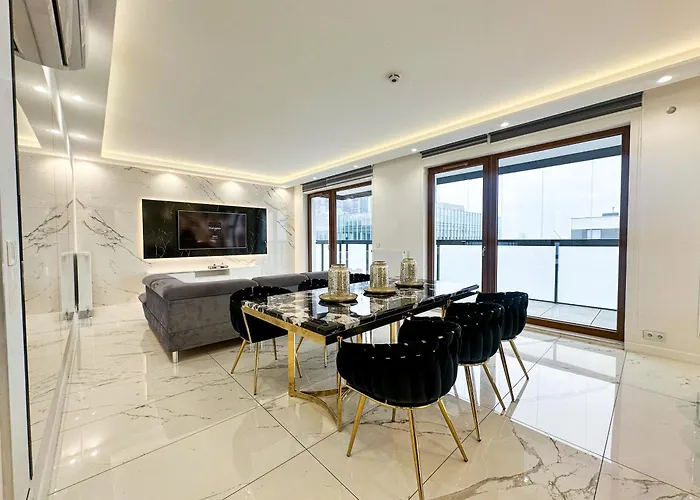 Karolkowa 28a - Luminous With Balcony By Renters Prestige Lejlighed Warszawa