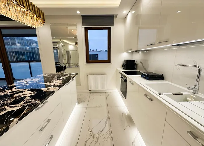 Karolkowa 28a - Luminous With Balcony By Renters Prestige