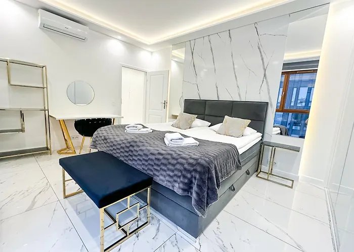 Karolkowa 28a - Luminous With Balcony By Renters Prestige * Warszawa